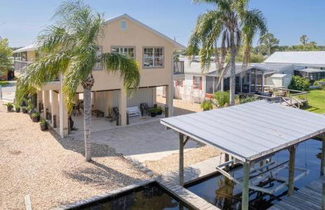 Waterfront St Johns River near springs with boat dock and water sports - Foto 68