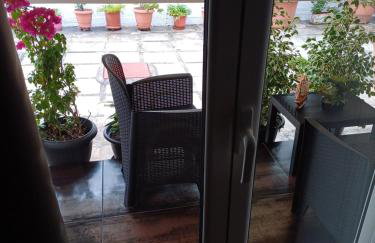 Rafina's BLUE HEART! Steps from the beach,2 min walk - Walk to Rafina main square 10 min, and Port about 15 min ! Ideal vacation base! - Foto 28