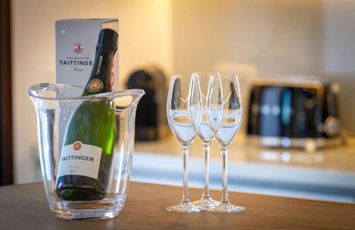 MARBELLA BANUS SUITES - Harbour Seafront Apartment - Foto 67