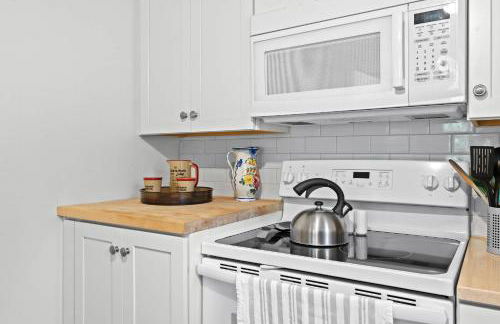 Stunning Cottage in Famous KY Garden -Sleeps 2 - Foto 10