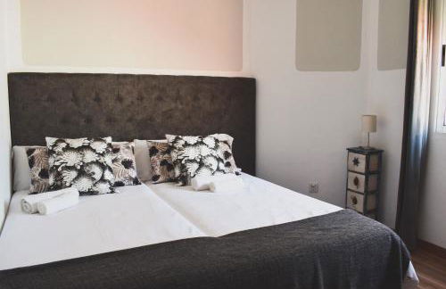 Valencia Apartamentos Goya - Photo 13