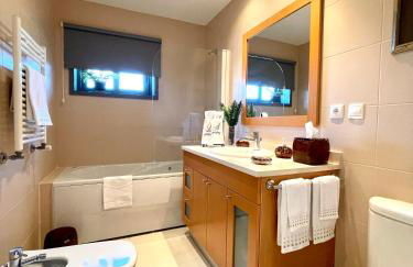 Condominio encantador, com piscina e vista mar - Ocean View Apartment - Foto 14