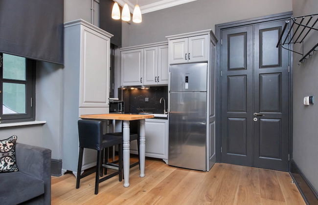 Studio w Kitchen - Photo 1