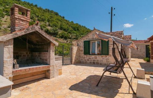 1 Bedroom Stunning Home In Postira - Photo 14