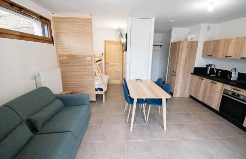 Dans résidence neuve LE SNOW ROC sur les pistes, grand studio cosy 5 pers avec terrasse panoramique, SAUNA, WIFI - Foto 3