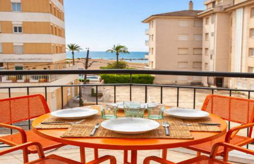 Beachfront apartment with sea views - Foto 1