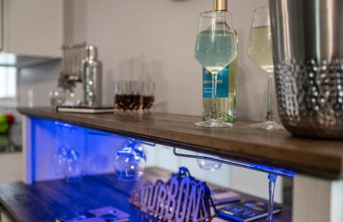 Spacious Home 4BR Fire Pit, Patio Hot Tub - Foto 25