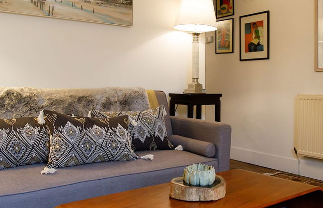 Beautiful Georgian Home in the Heart of Chichester - Photo 6