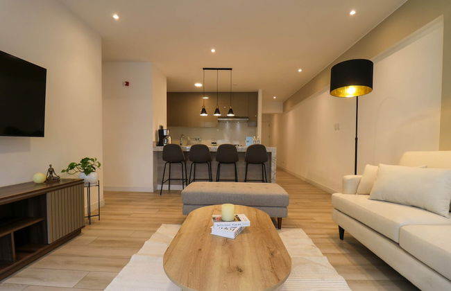 w Charming 2BR w Balcony in Miraflores - Photo 11