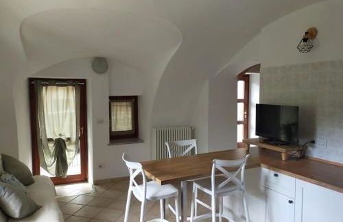 Dimora 5 laghi -A due passi dal Lago Sirio - Photo 15