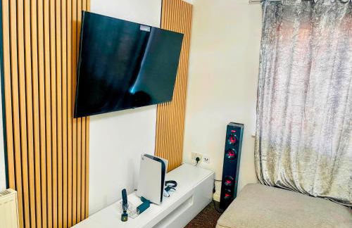 2Bedroom Gem at Golborne, Warrington with Free Parking - Contractor Friendly - Foto 9