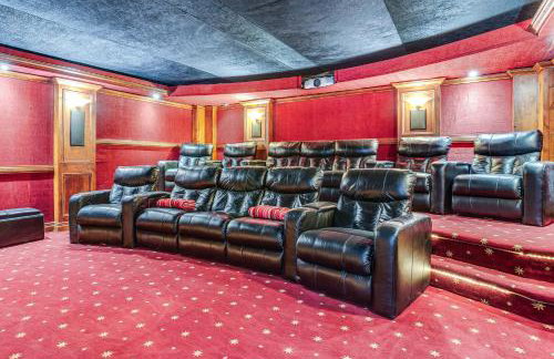 Elegant 6,300-Sq-Ft Family Home with Hot Tub in Orem - Photo 14