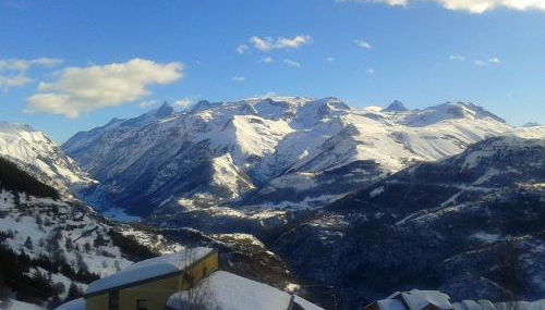 Studio Cabine Rénové au Pied des Pistes avec Balcon - Auris en Oisans - FR-1-297-157 - Foto 2