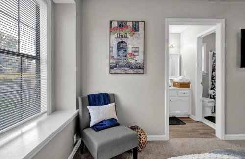 Glamorous 3BR 2BA house w/ large fenced backyard - Foto 7