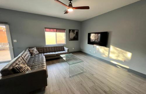 Family Friendly Contemporary House with Pool - Foto 31