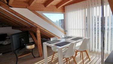 Baltmannsweiler cozy CHALET style apartment Wallbox & free parking no smoking - Foto 3