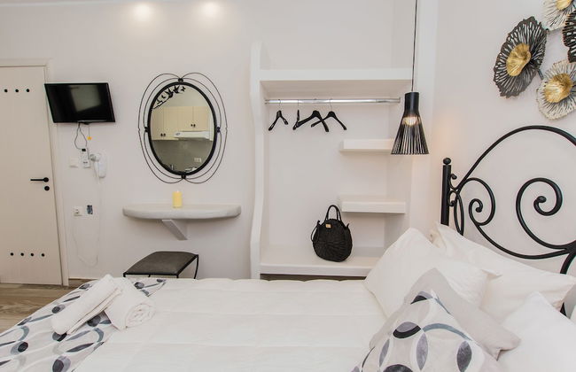 Naxos Enjoy Apartments - Photo 35