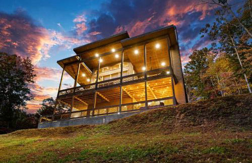 Honeysuckle Chalet - Luxe Mountain Chalet - Hot Tub, Wi-Fi, Pool Table, Party Deck, Fire Pit - 15 mins to Blue Ridge! - Foto 80