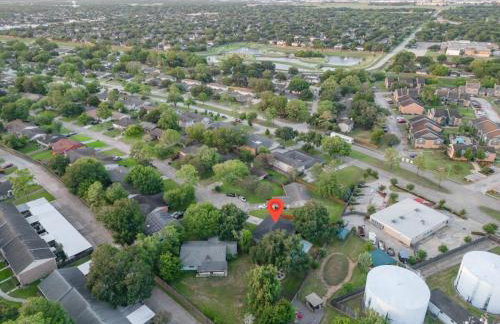 Friendswood Getaway - 5 Bedrooms + Pool + Patio - Foto 39