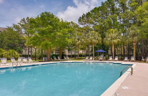Mount Pleasant Condo with Pool and Bikes Near Beach! - Photo 1