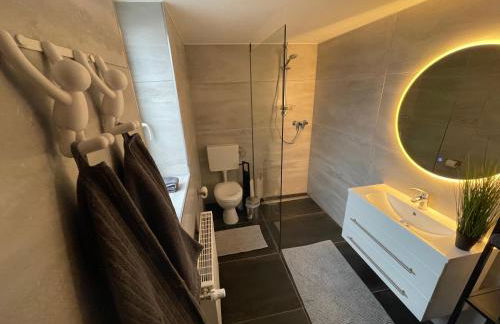 Fachwerkhaus mit 2 getrennten Schlafzimmern, Wohnzimmer und Küche - Foto 5