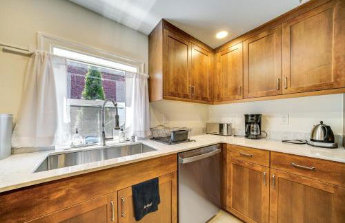 1 Mi to Univ of Wash Campus Seattle Home with Yard! - Foto 9