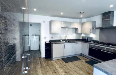 4 Bedroom home with study space - Foto 9