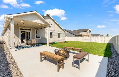 The Explorer! Extra Game Room, Fire pit Sleeps 10! - Foto 43