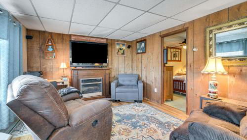 Waterfront Wolcott Vacation Rental with Deck and Views - Foto 5