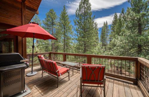 Truckee Timbers at Gray's Crossing by Tahoe Getaways - 4BR w Hot Tub, Ping Pong & EV - Foto 47