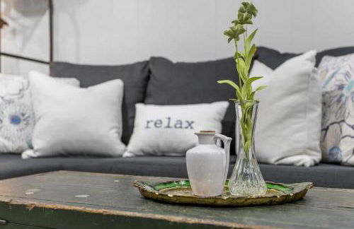 Colonial Cottage with Hot Tub & Sauna-Family Friendly - Photo 5