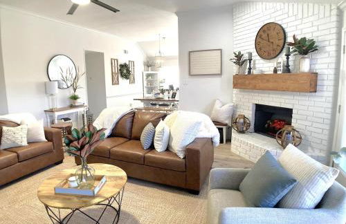 Stunning Newly Renovated 3BR 2B Home Hot Tub Game Room - Foto 9