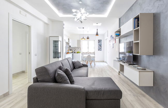 New & Stylish two Bedroom Apartment with Balconies - Foto 1