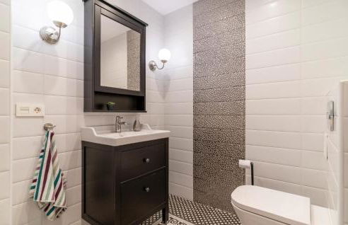 Gorgeous Home In Mijas With Wifi - Photo 24