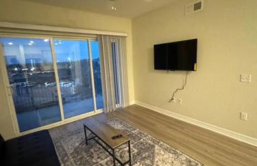 Cozy 2BHK Getaway in Cedar Park - Photo 2