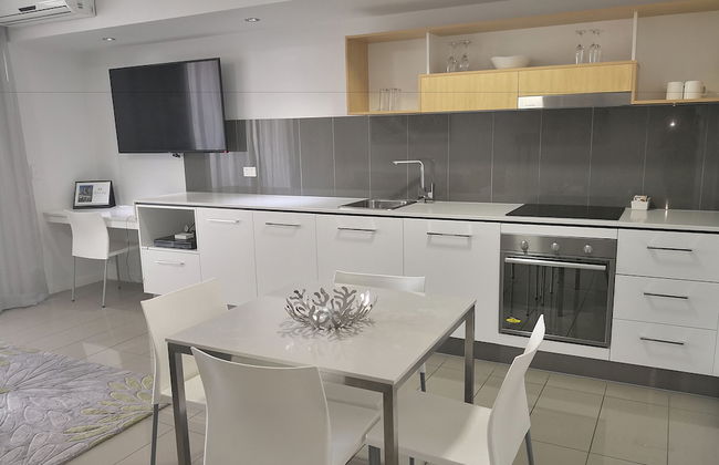 Atrio Apartments - Photo 5