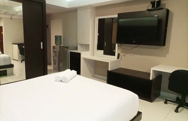 Luxurious Studio At Mataram City Apartment - Photo 2
