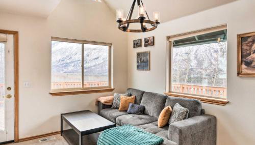 Alaskan Mountain Gem with Private Hot Tub and Gym! - Foto 3