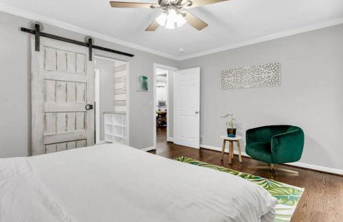 Lakefront, Saltwater Pool, Backyard Oasis, Private Dock, Home Gym - Foto 47