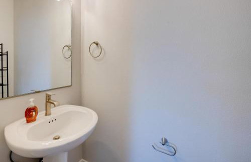 Balconies with Scenic River Views Hammond Townhome! - Foto 25