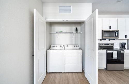 Landing Stylish 2BD Pool Gym - Foto 27