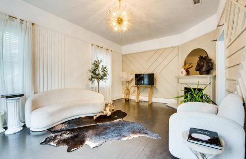 Renovated ATL Home 2 Mi to Mercedes-Benz Stadium! - Photo 1