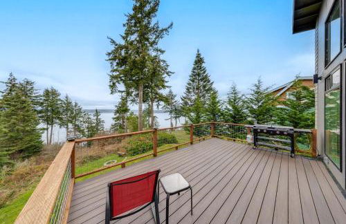 Water Views Whidbey Island Hideaway with Deck - Foto 21