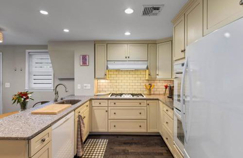 New England Nest - Modern 2BR Home with EV Charger - Foto 8