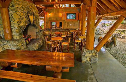 Sip Sip Hooray at Eagles Nest - Foto 36