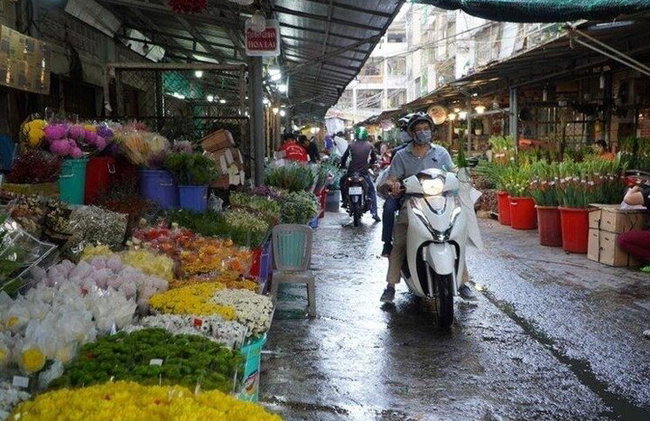 Ho Chi Minh City Iconic & Local Hidden gems by Scooter - Photo 34