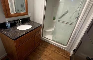 Cozy Main Floor Rental - Foto 8