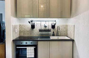 The Village View Apartment - Photo 5