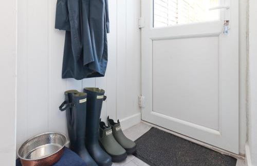 Alberts Cottage - Photo 3