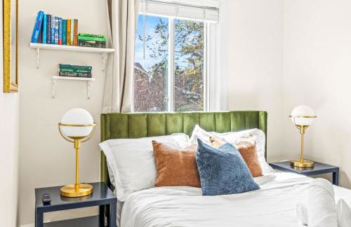 Book Now!- Fenced Yard - BBQ Grill & 4 Tvs -Luxury Getaway -Floyd's Freedom- - Foto 13